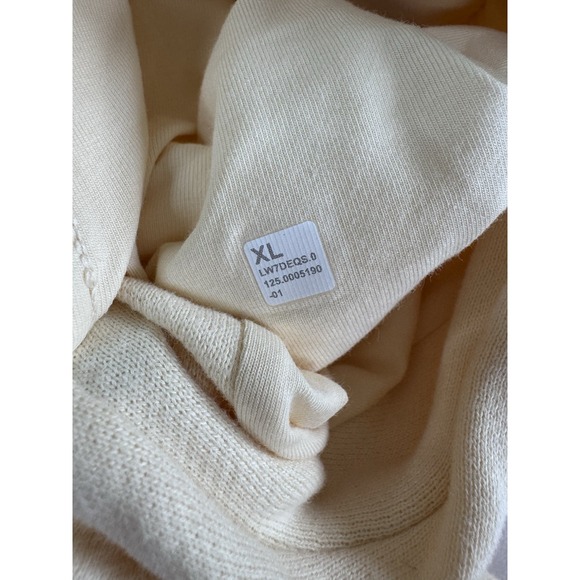 New Lululemon Scuba Oversized MR Short 7" Graphic Women's Size XL Buttercream - Picture 7 of 13